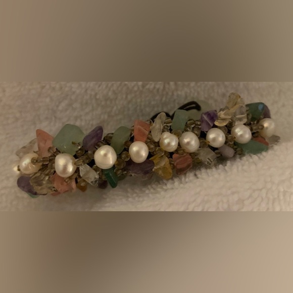 #J901 - Pearl & Multi-Stone (Aventurine, Jade, Amethyst, Rose Quartz) Bracelet - Picture 3 of 8